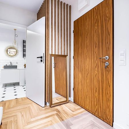 Luksusowy Apartament Blisko Centrum, Parking W Garazu Podziemnym Varšava Exteriér fotografie